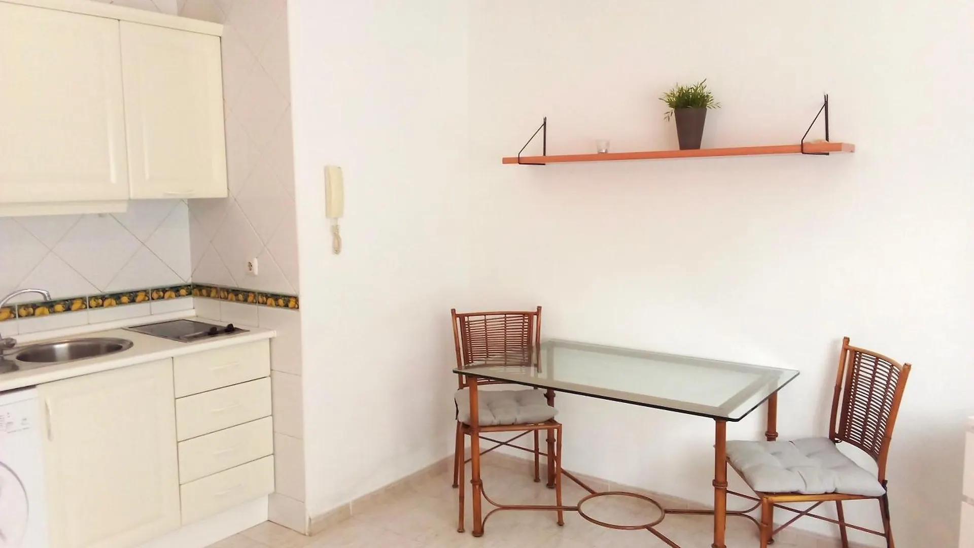 Coqueto estudio en Calle Vela Benalmádena España