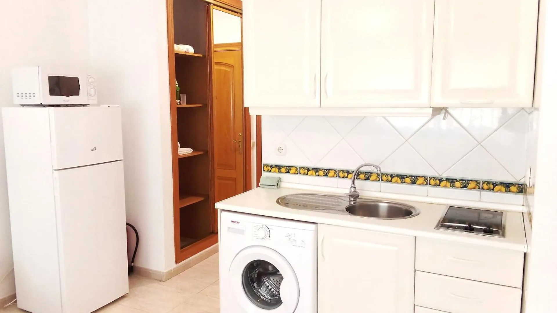 Coqueto estudio en Calle Vela Benalmádena Apartamento